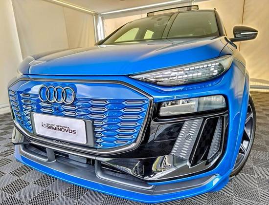AUDI Q6 E-TRON 100 KW ELÉTRICO PERFORMANCE BLACK QUATTRO AUDI Q6 E-TRON 100 KW ELÉTRICO PERFORMANCE BLACK QUATTRO